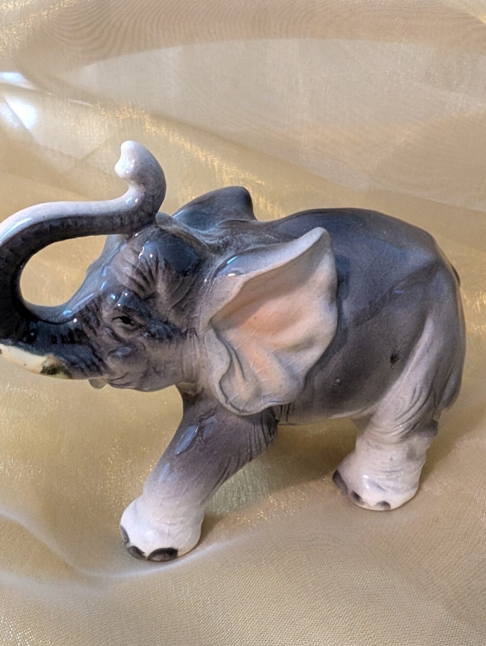 Set of 2 Elephants. White And Grey Both Porcelain - Picture 7 of 11